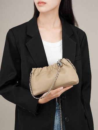 SAC BANDOULIERE EN CUIR VERITABLE AVEC CHAINE HAUT DE GAMME - CHICAGIRLSHOP